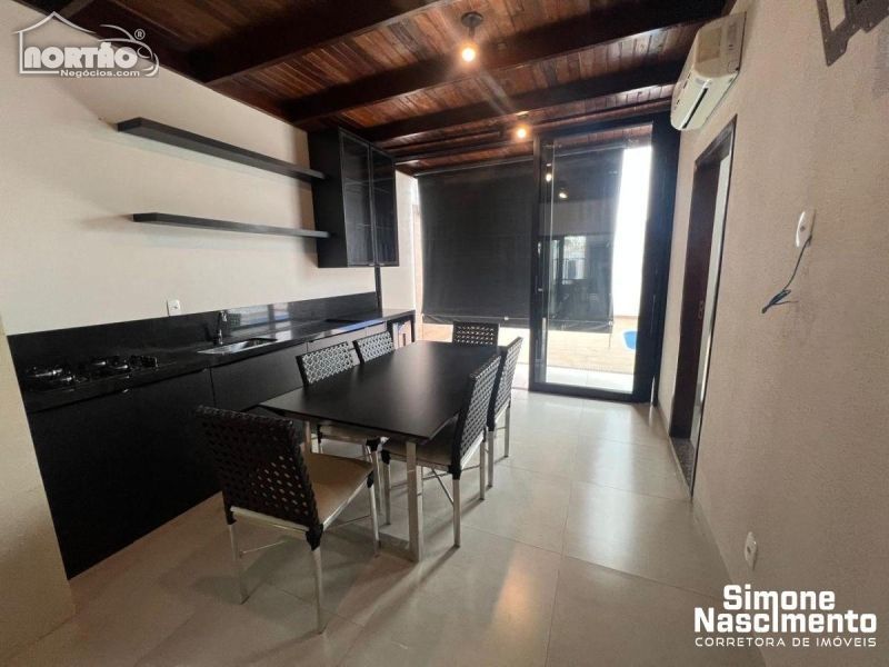 Casa à venda com 3 quartos, 174m² - Foto 7