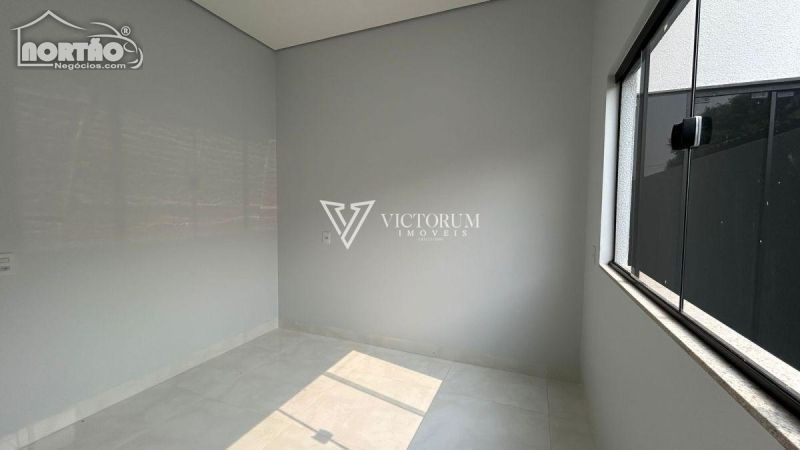 Casa à venda com 4 quartos, 130m² - Foto 7