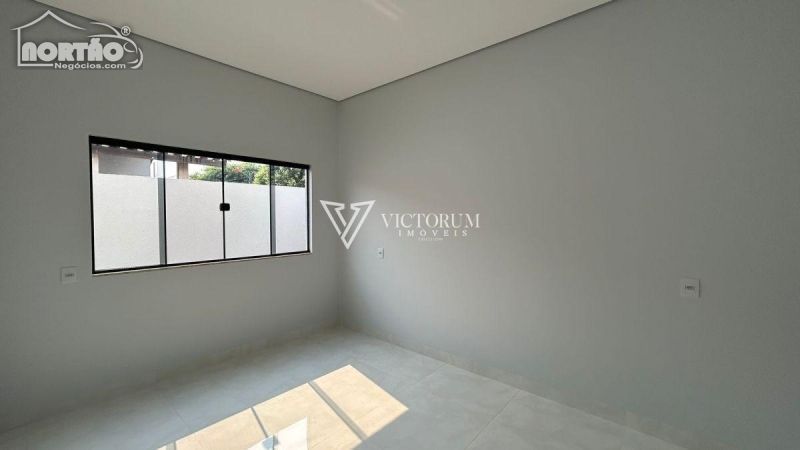 Casa à venda com 4 quartos, 130m² - Foto 9