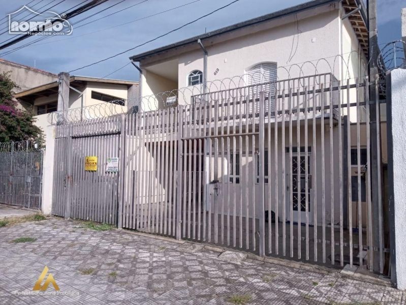 Casa à venda com 3 quartos, 150m² - Foto 1