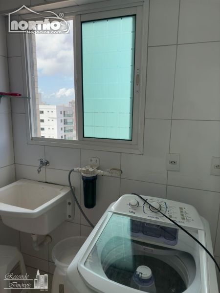 Casa à venda com 5 quartos, 140m² - Foto 2
