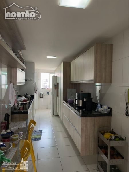 Casa à venda com 5 quartos, 140m² - Foto 4