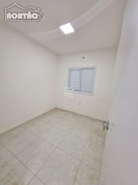 Casa à venda com 2 quartos - Foto 4