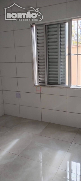 Casa à venda com 1 quarto, 36m² - Foto 4