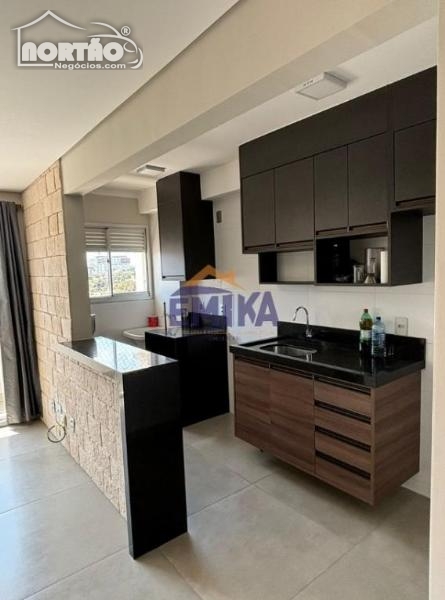 Casa à venda com 3 quartos, 70m² - Foto 4