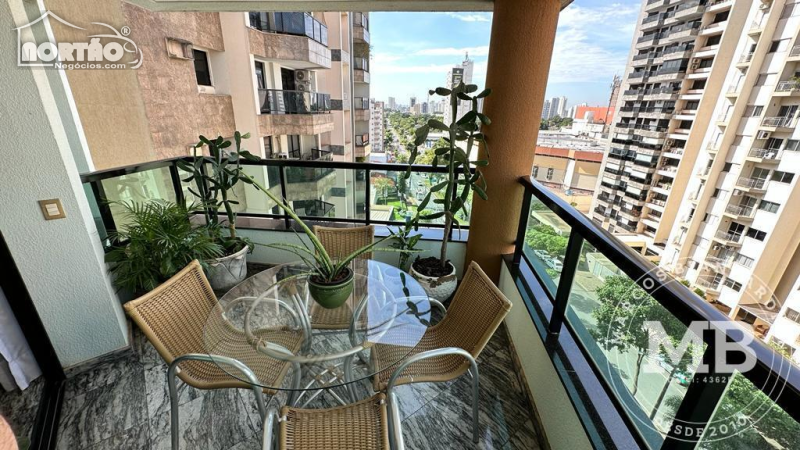 Casa à venda com 4 quartos, 257m² - Foto 3