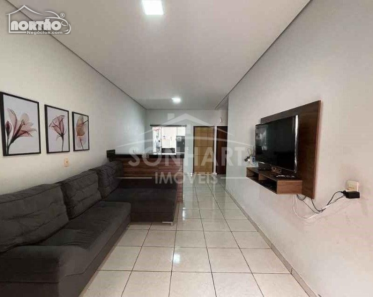 Casa à venda com 3 quartos, 114m² - Foto 3