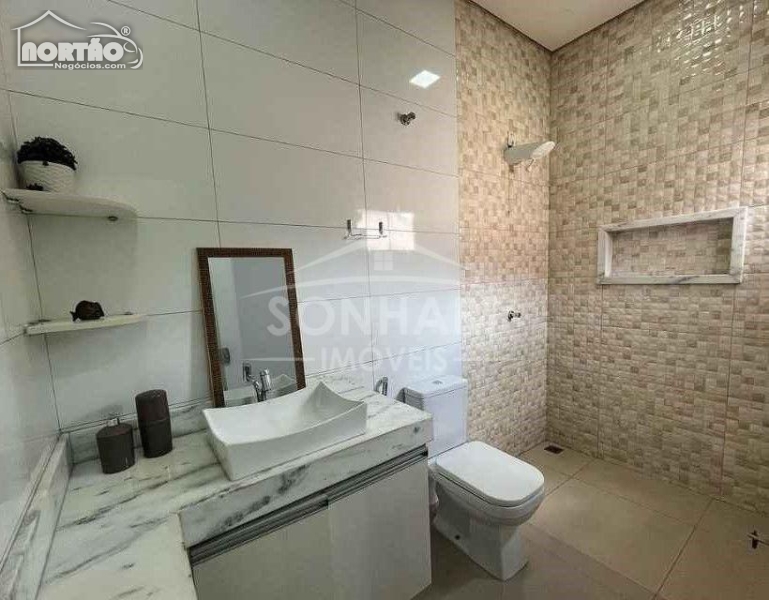 Casa à venda com 3 quartos, 114m² - Foto 5