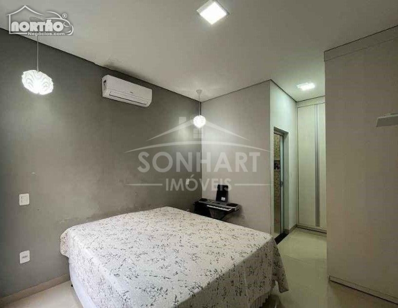 Casa à venda com 3 quartos, 114m² - Foto 6