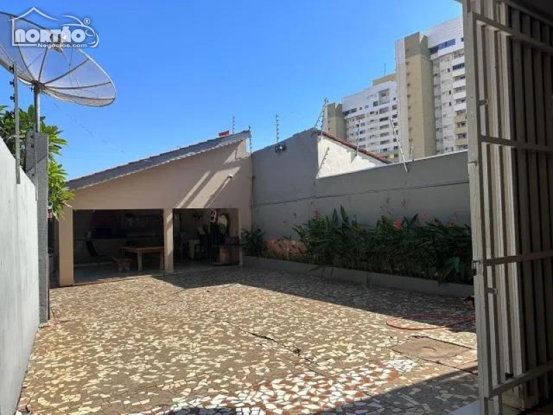 Casa à venda com 4 quartos, 314m² - Foto 8