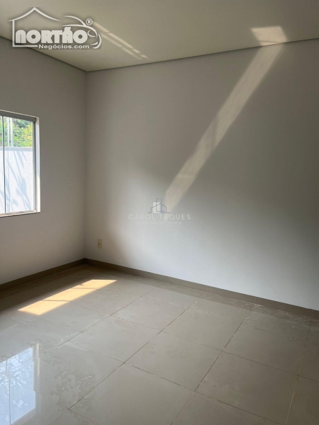 Casa à venda com 3 quartos, 95m² - Foto 4