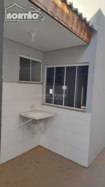 Casa à venda com 3 quartos, 51m² - Foto 5