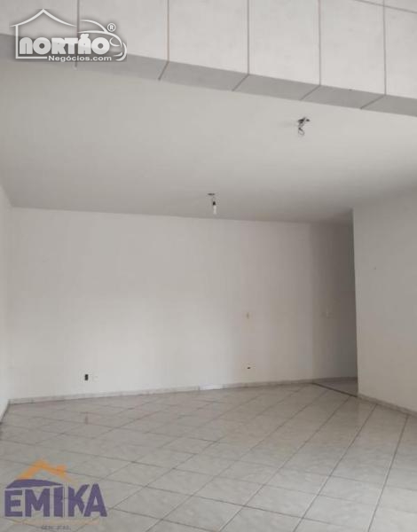 Casa à venda com 3 quartos, 720m² - Foto 4