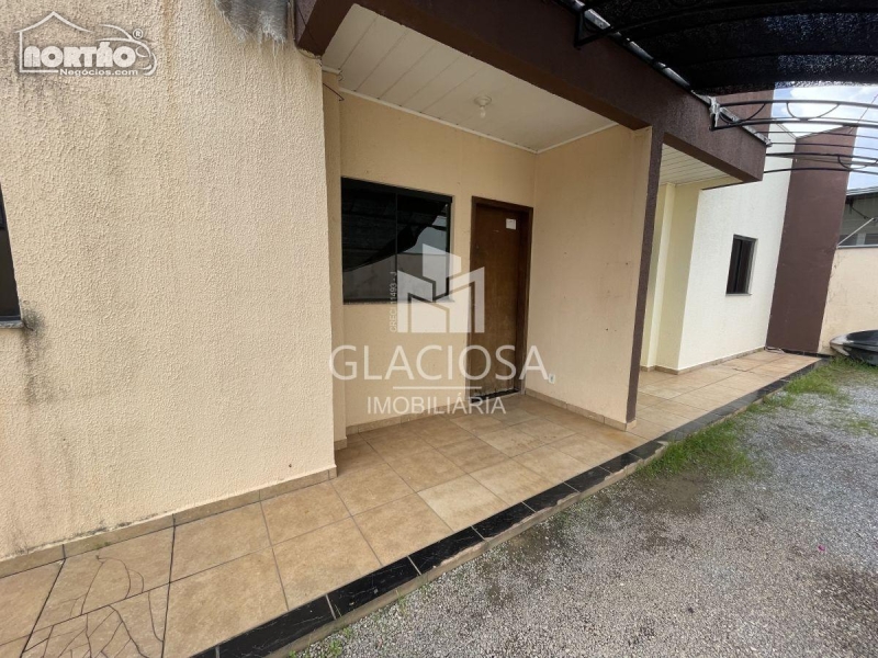 Casa à venda com 3 quartos, 60m² - Foto 3