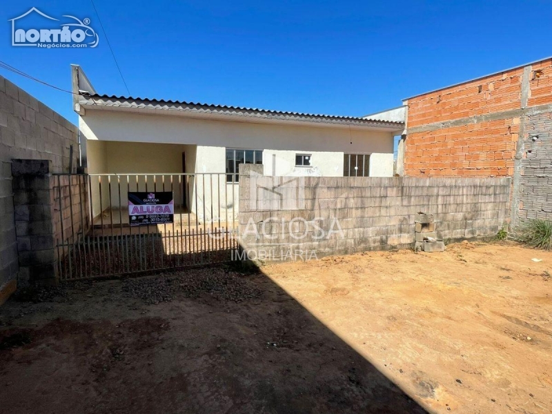 Casa à venda com 2 quartos, 89m² - Foto 2