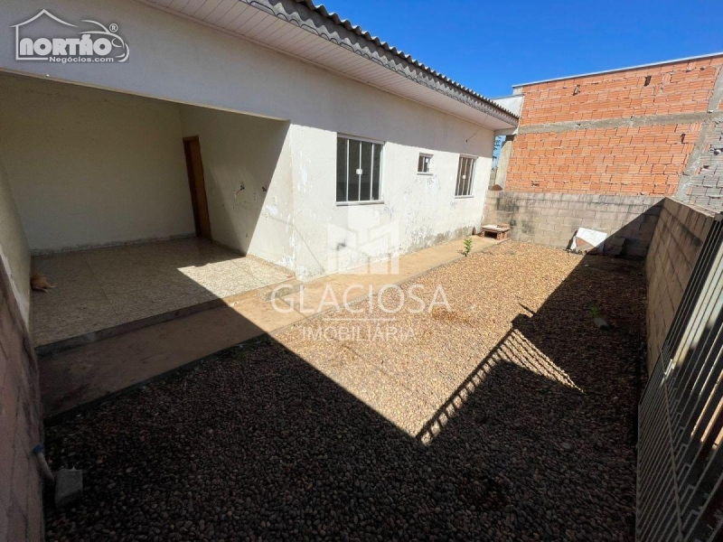 Casa à venda com 2 quartos, 89m² - Foto 3