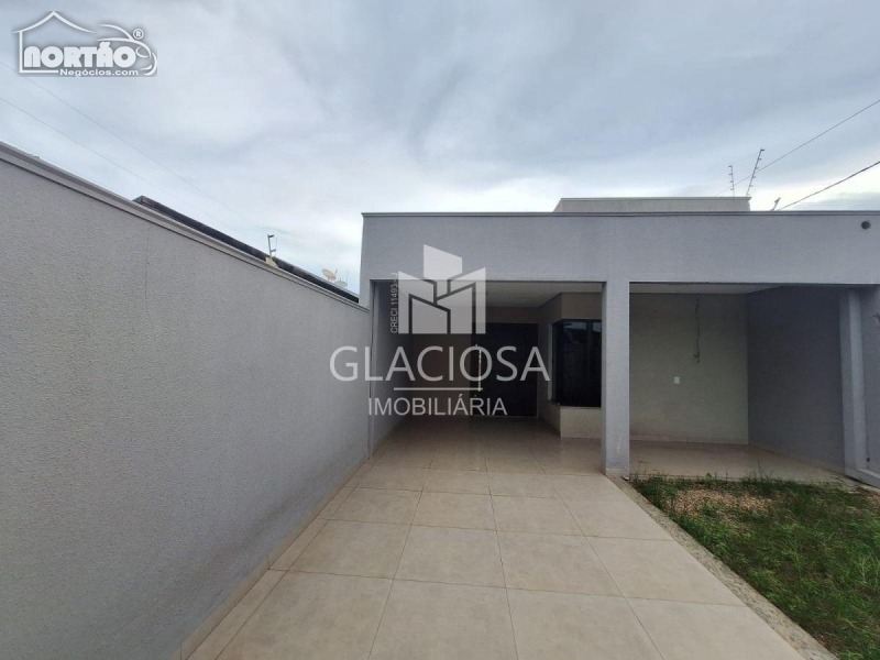 Casa à venda com 3 quartos, 62m² - Foto 2