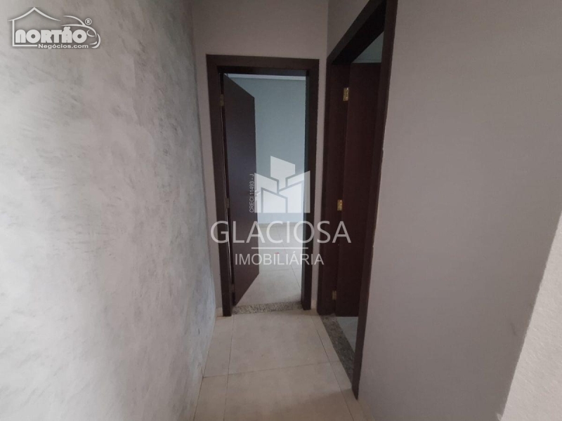 Casa à venda com 3 quartos, 62m² - Foto 5