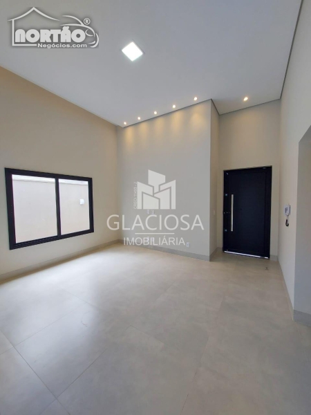 Casa à venda com 3 quartos, 164m² - Foto 4