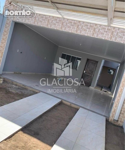 Casa à venda com 3 quartos, 90m² - Foto 3