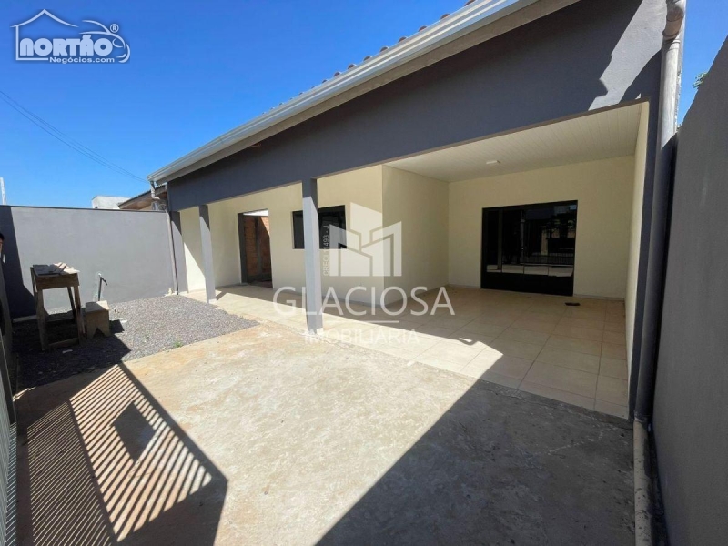 Casa à venda com 4 quartos, 153m² - Foto 2