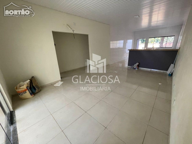 Casa à venda com 4 quartos, 153m² - Foto 3