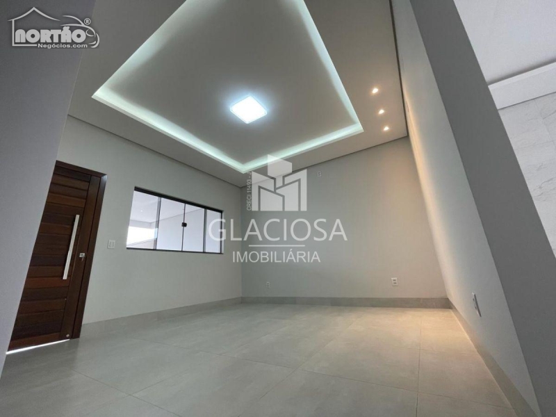 Casa à venda com 3 quartos, 128m² - Foto 5