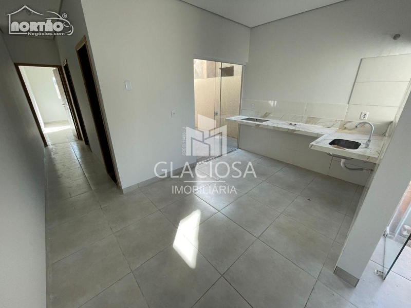 Casa à venda com 3 quartos, 128m² - Foto 6