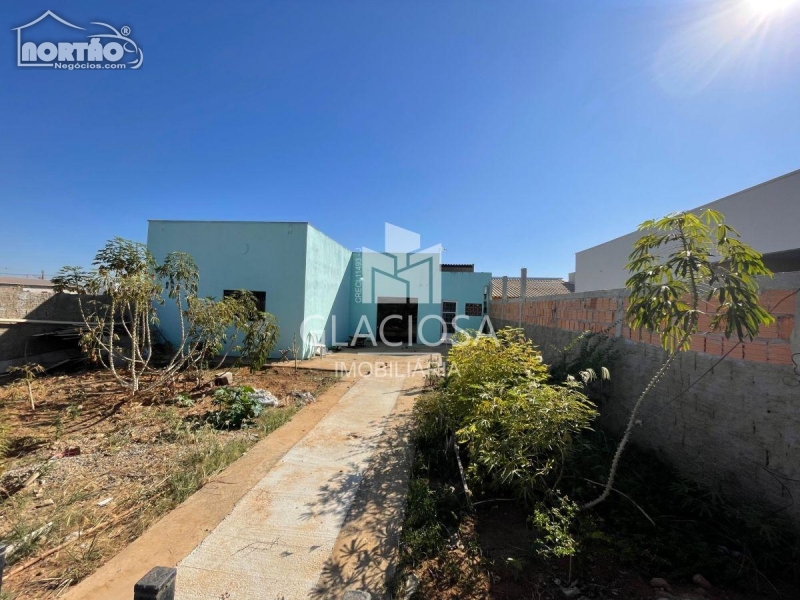 Casa à venda com 3 quartos, 140m² - Foto 4