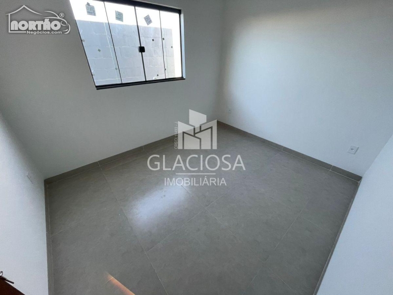 Casa à venda com 4 quartos, 100m² - Foto 5