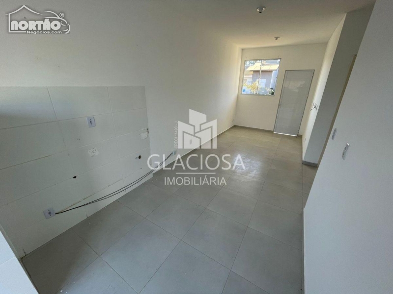 Casa à venda com 3 quartos - Foto 4