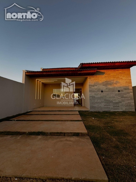 Casa à venda com 2 quartos, 83m² - Foto 2