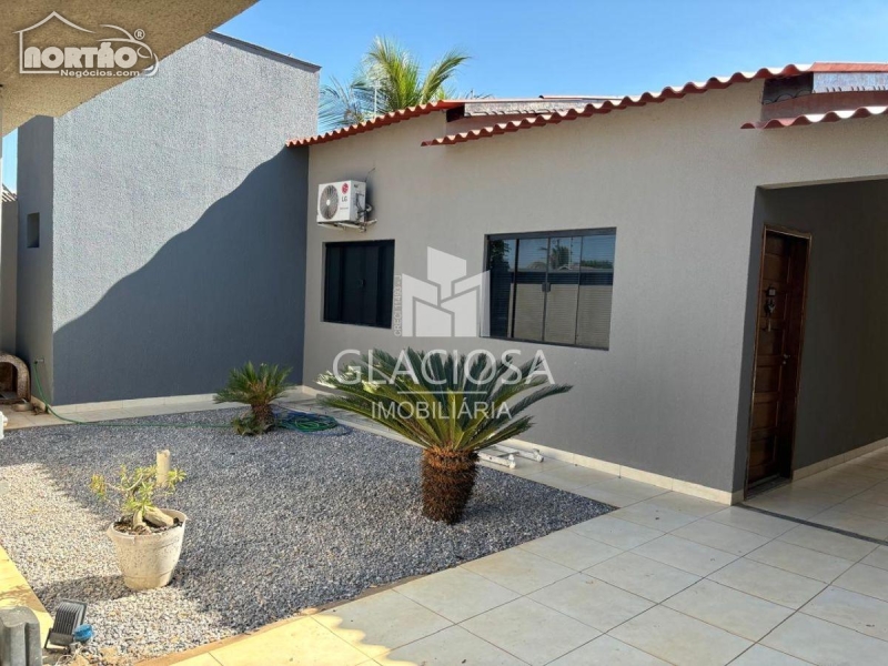 Casa à venda com 3 quartos, 170m² - Foto 2