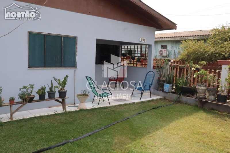 Casa à venda com 4 quartos, 147m² - Foto 2