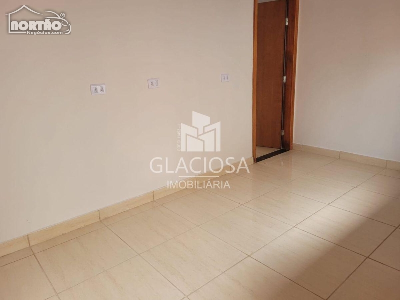 Casa à venda com 2 quartos - Foto 4