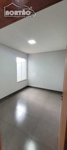 Casa à venda com 3 quartos, 56m² - Foto 2