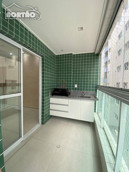Apartamento a venda no CANTO DO FORTE em Praia Grande/SP