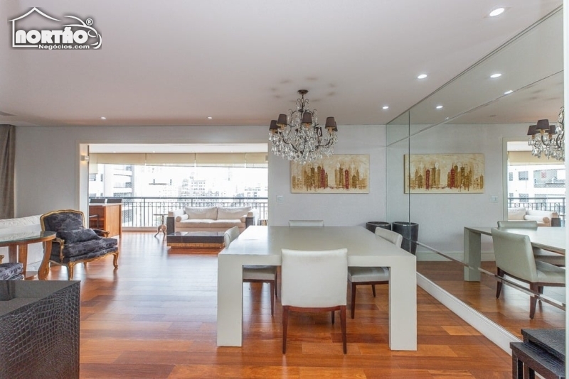 APARTAMENTO A VENDA NO PINHEIROS EM SÃO PAULO/SP