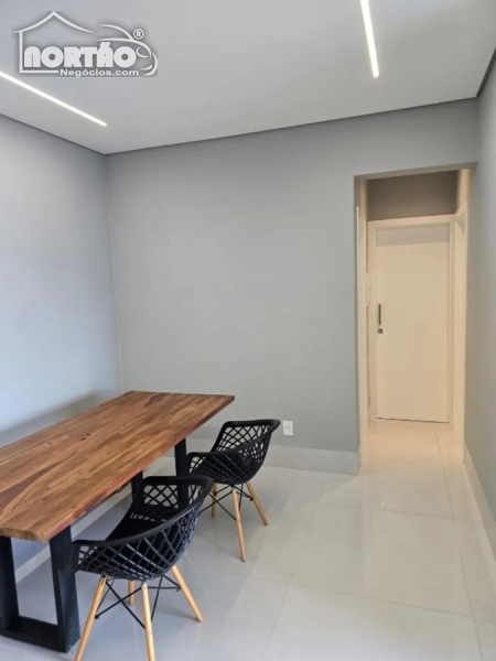 Casa à venda com 2 quartos, 72m² - Foto 7