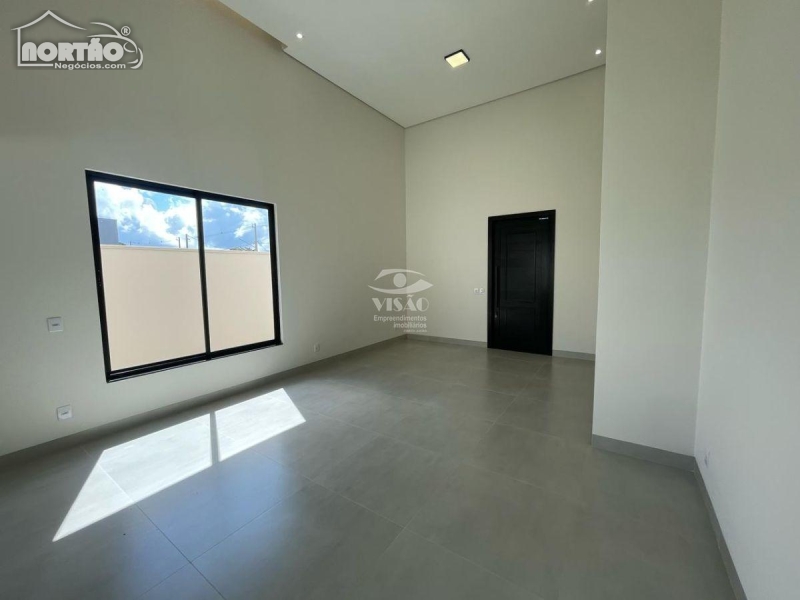 Casa à venda com 3 quartos, 157m² - Foto 5