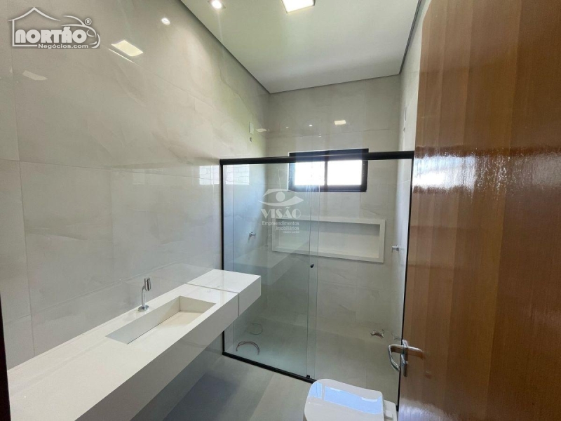 Casa à venda com 3 quartos, 157m² - Foto 9