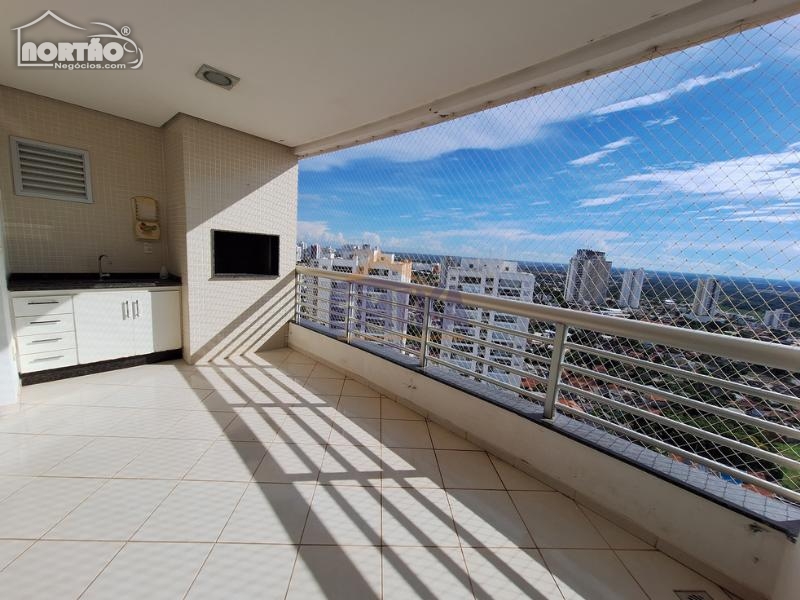 Casa à venda com 4 quartos, 146m² - Foto 2