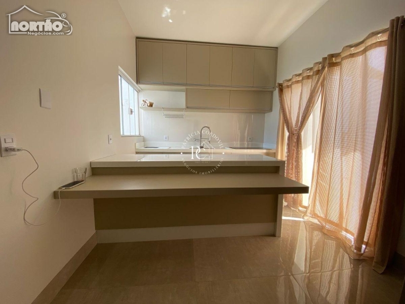 Casa à venda, 250m² - Foto 8