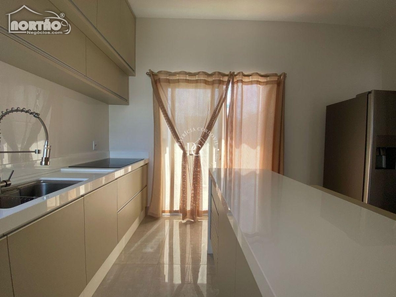 Casa à venda, 250m² - Foto 10