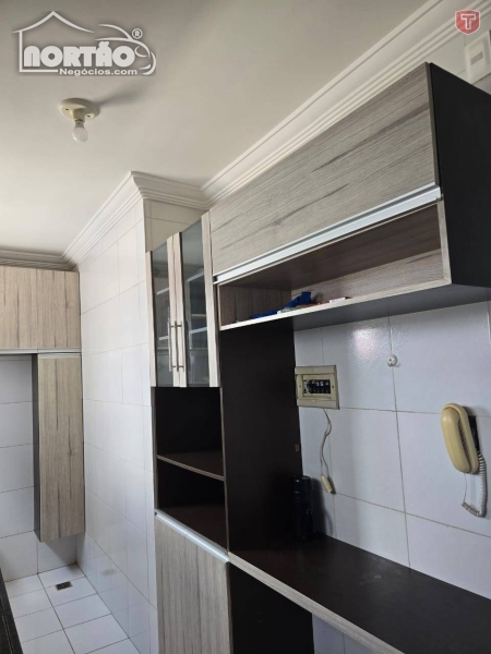 Casa à venda com 3 quartos, 60m² - Foto 2