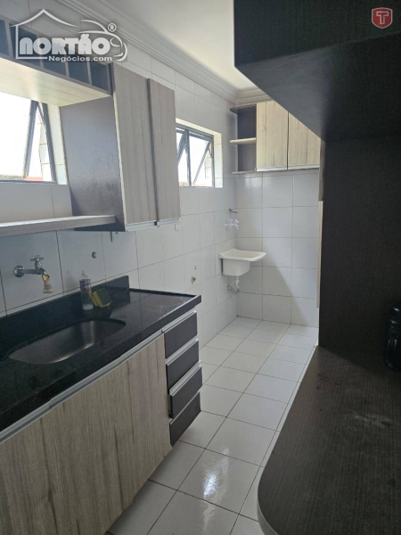 Casa à venda com 3 quartos, 60m² - Foto 3