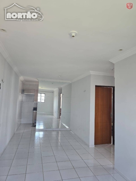 Casa à venda com 3 quartos, 60m² - Foto 10