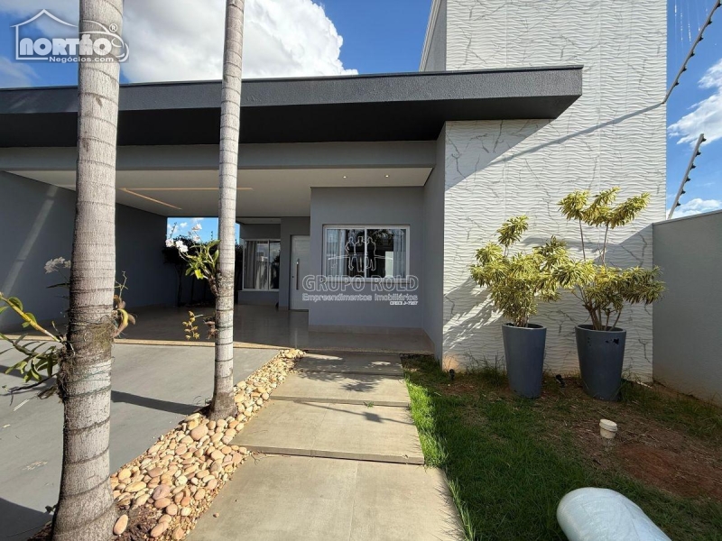 CASA a venda no AQUAELA DAS ARTES em Sinop/MT