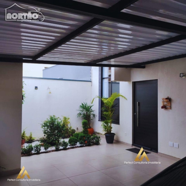 Casa à venda com 5 quartos, 250m² - Foto 10