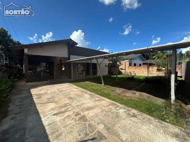 CASA A VENDA NO JARDIM VIOLETAS EM SINOP/MT